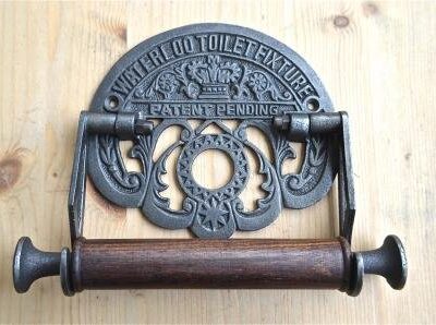 WATERLOO TOILET ROLL HOLDER