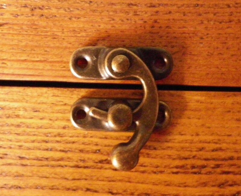PACK OF 2 BRONZE FINISH LATCHES
