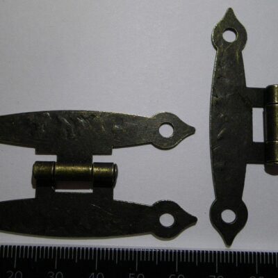 PAIR OF ANTIQUE STYLE HINGES
