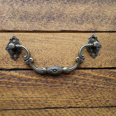 PAIR OF ZINC ALLOY ORNATE HANDLES IN ANTIQUE FINISH