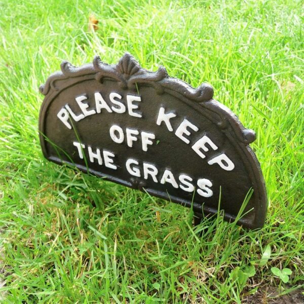 Classic Garden Cast Iron Please Keep Off The Grass Sign